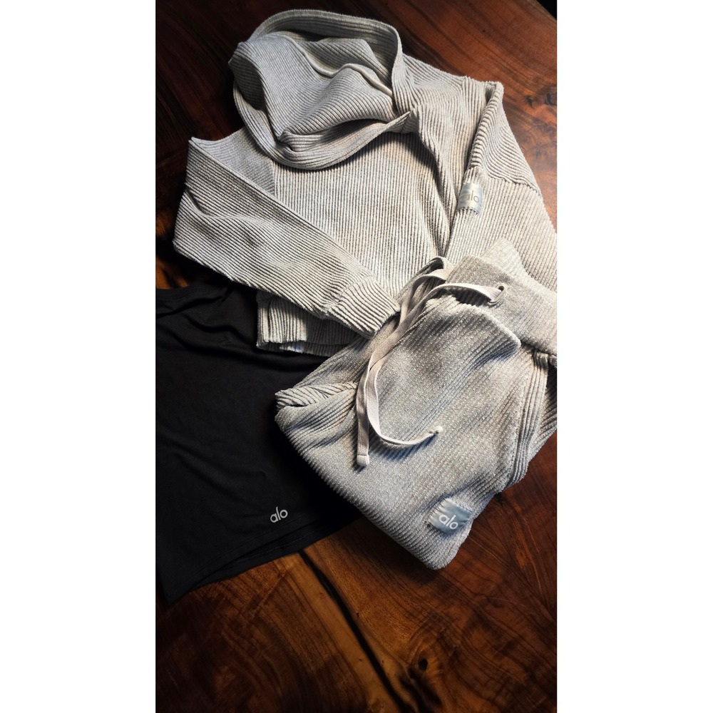 Alo Yoga Muse Ribbed Hoodie Jogger Set and Black Crop Top 3 Piece Bundle